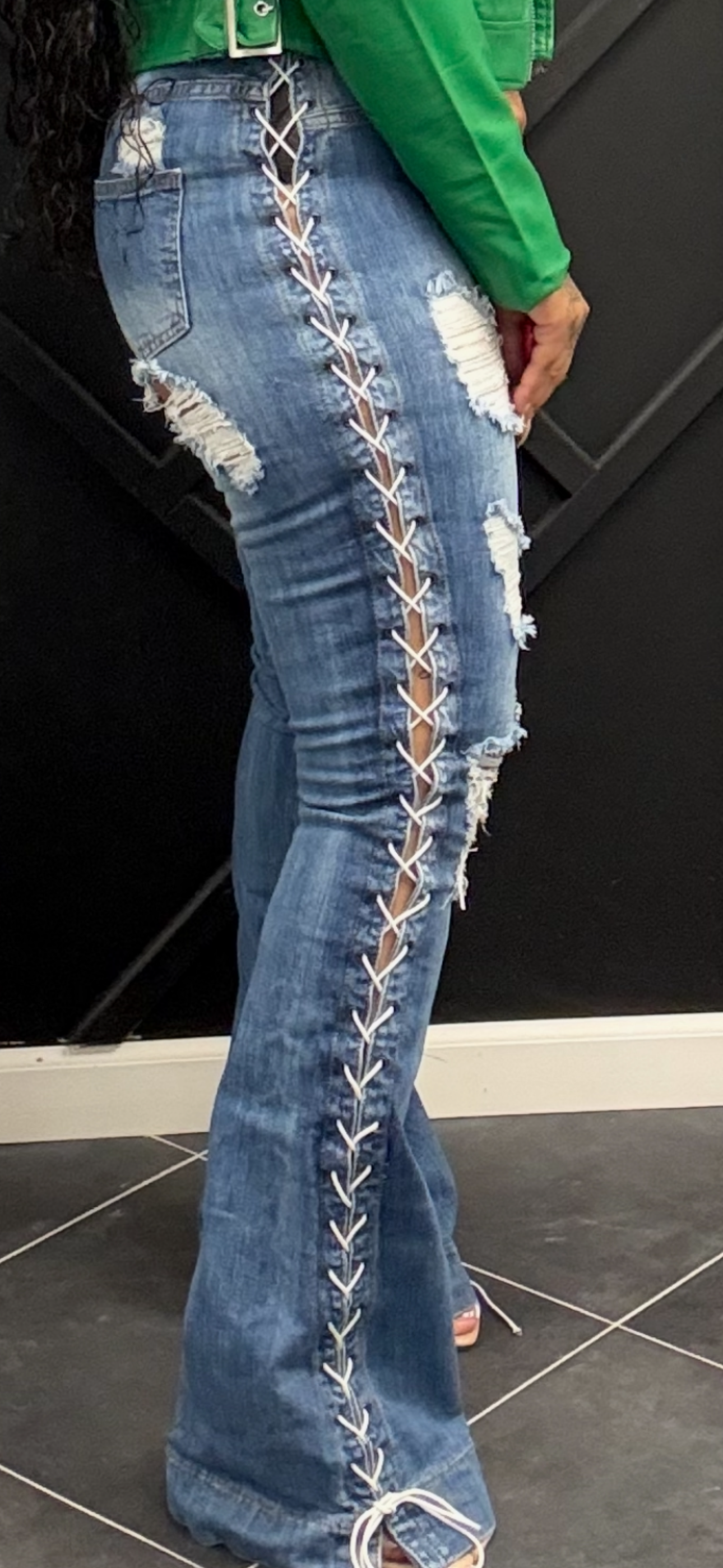Lace up Distressed Jeans